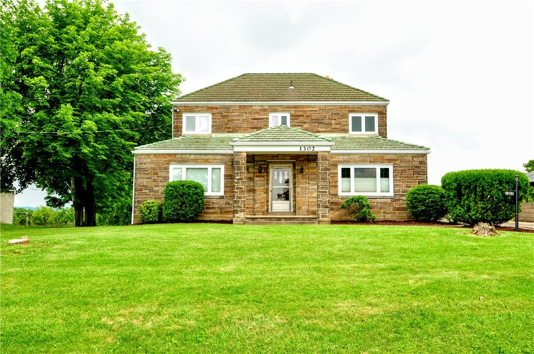 Property Photo: 1302 Wickerham Drive PA 15063