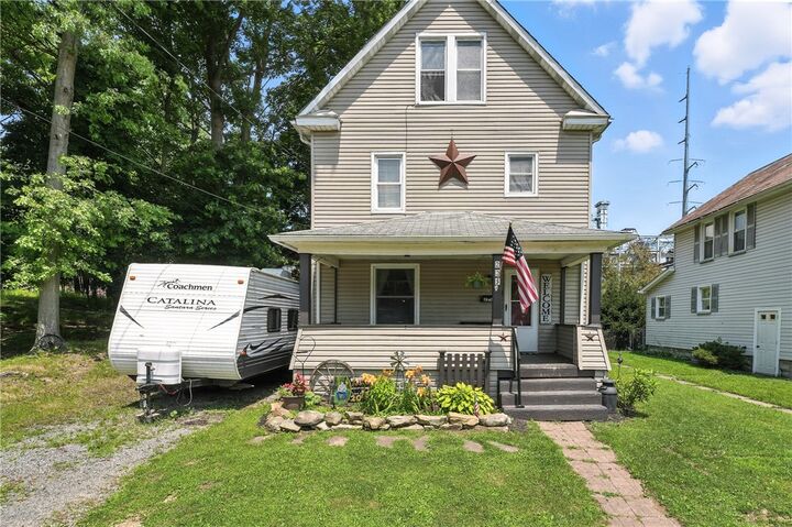 Property Photo: 225 Park St PA 16127