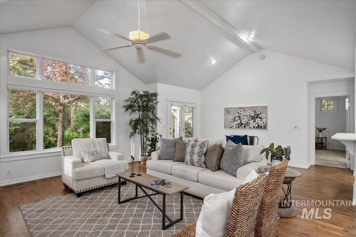 Property Photo: 66 W Colchester Drive ID 83616