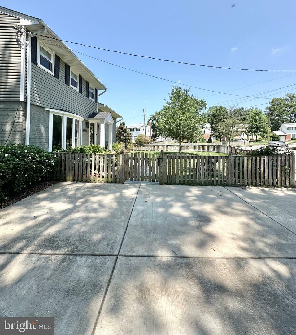 Property Photo:  2916 Mayer Place  VA 22302 