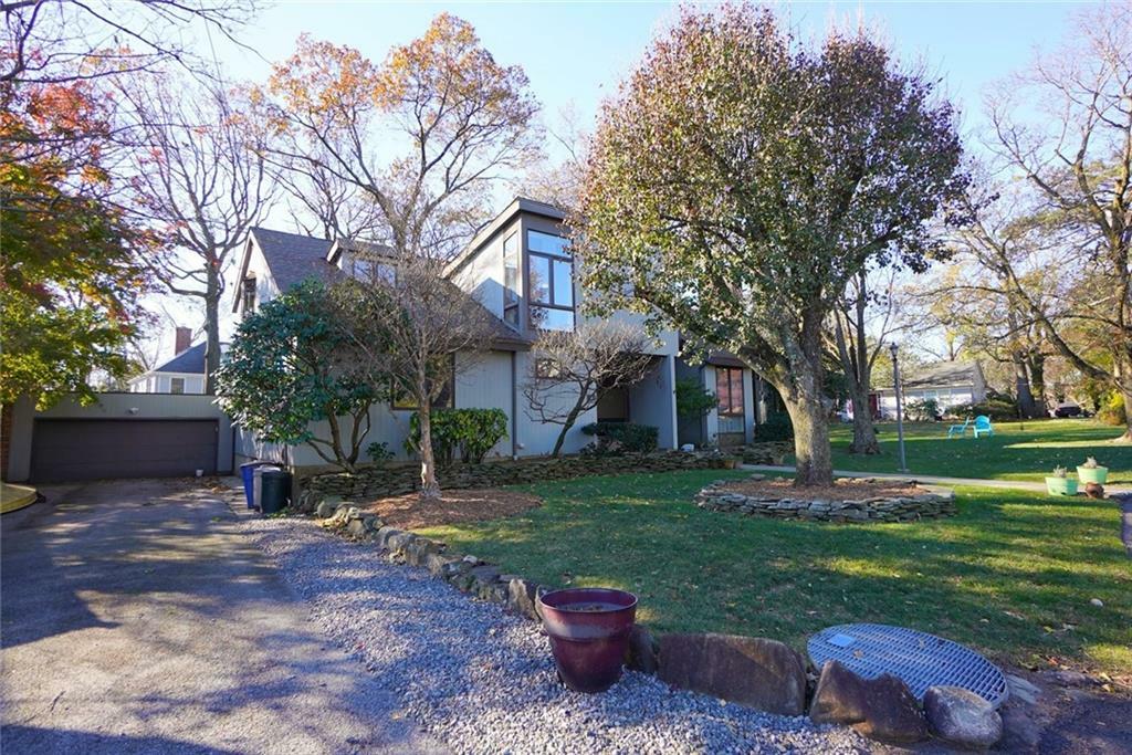 Property Photo: 26 Ada Place NY 10301