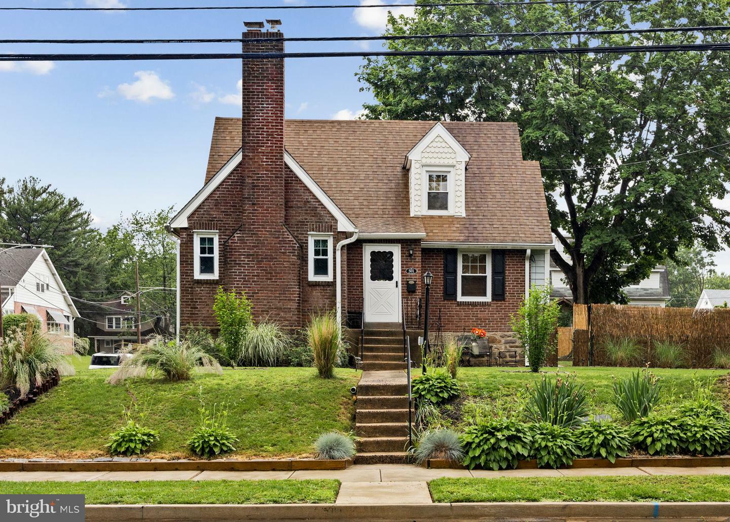 Property Photo: 501 S Ridgeway Avenue PA 19036