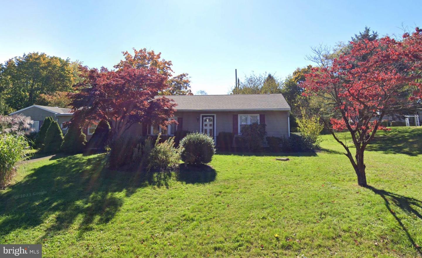 7821 Skyline Drive  Harrisburg PA 17112 photo