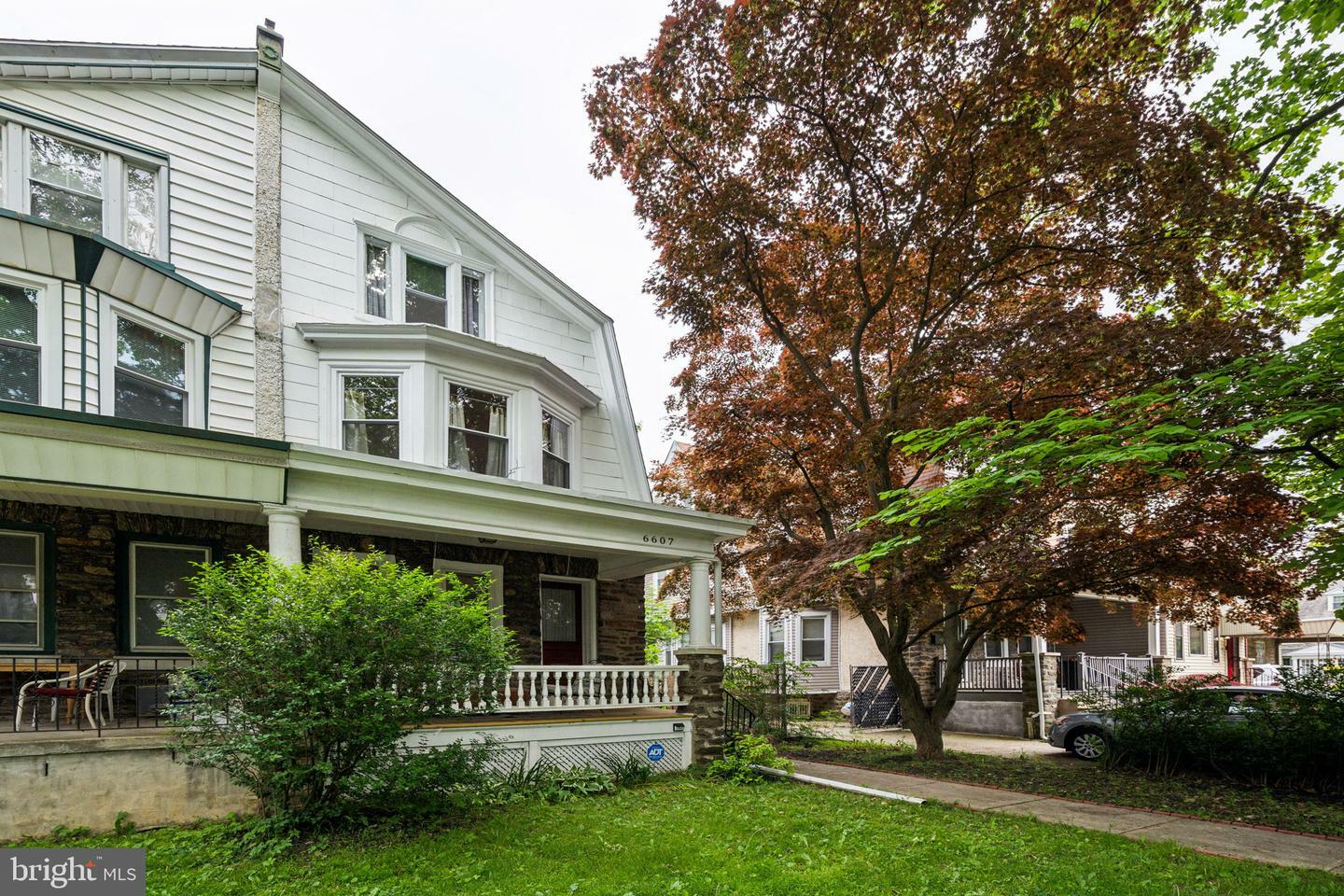 6607 N 13th Street  Philadelphia PA 19126 photo