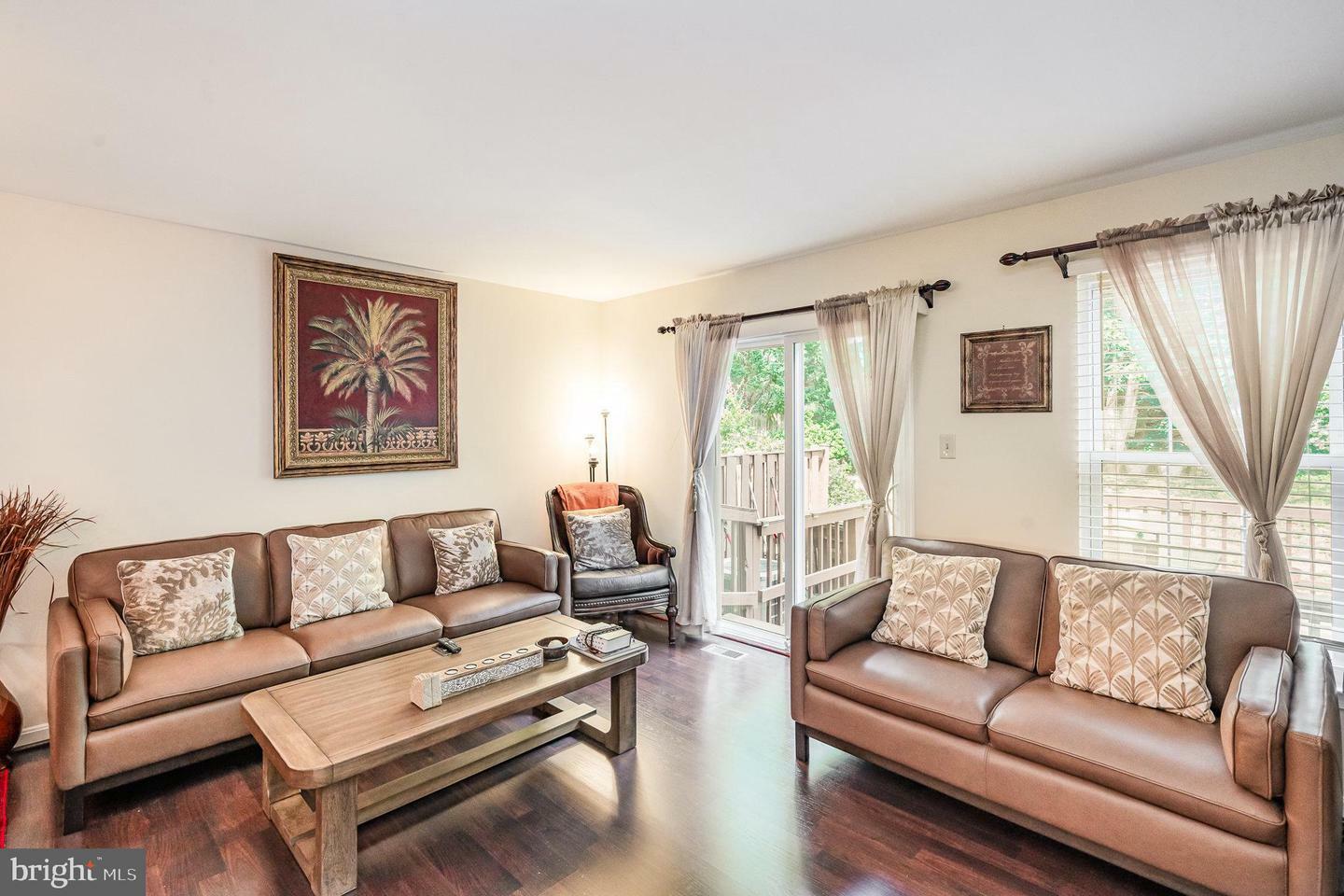 Property Photo: 15459 Windsong Lane VA 22025