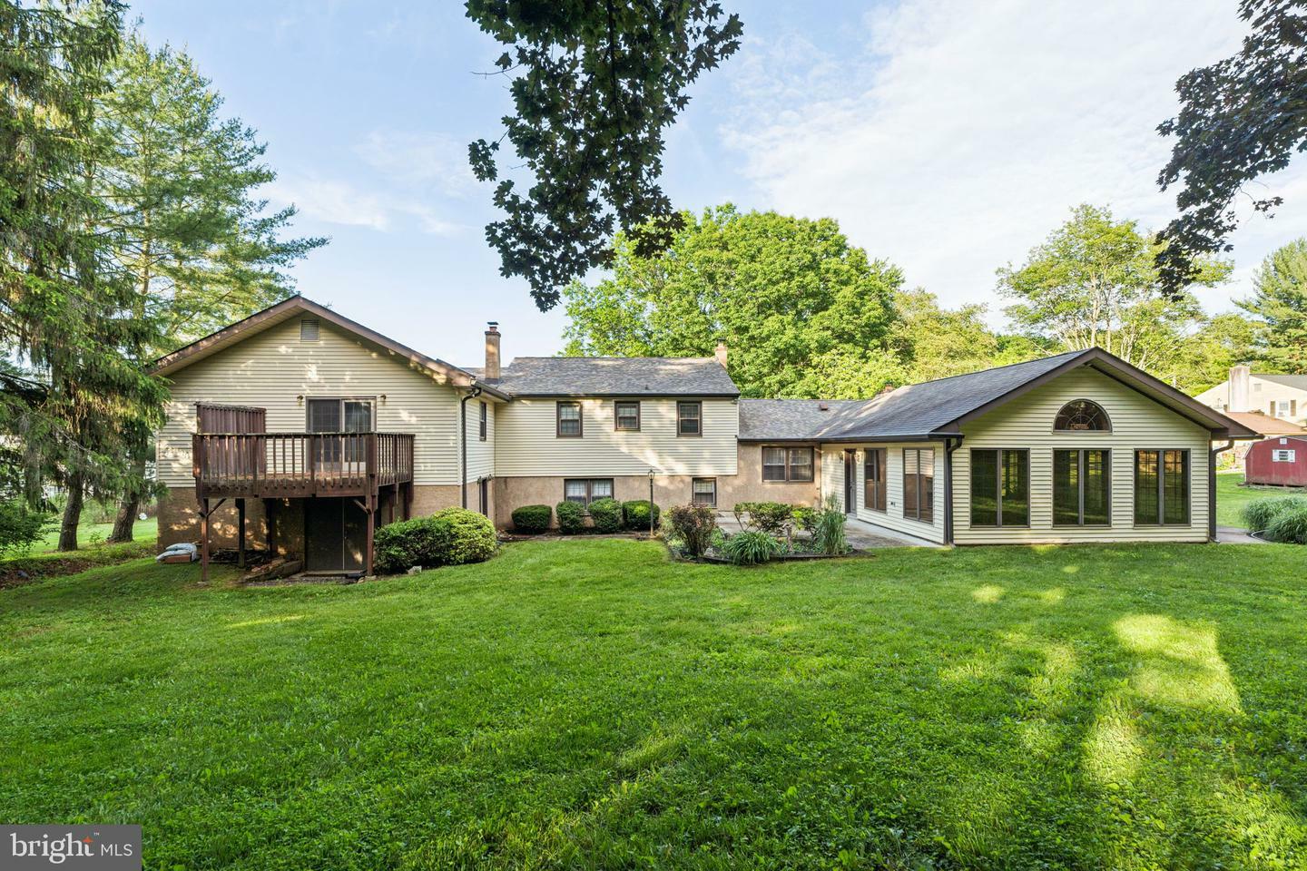 Property Photo: 1611 W Lynn Drive PA 19382