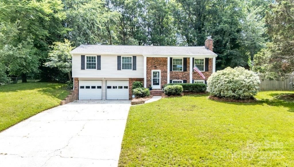 Property Photo: 5909 Ryder Avenue NC 28226