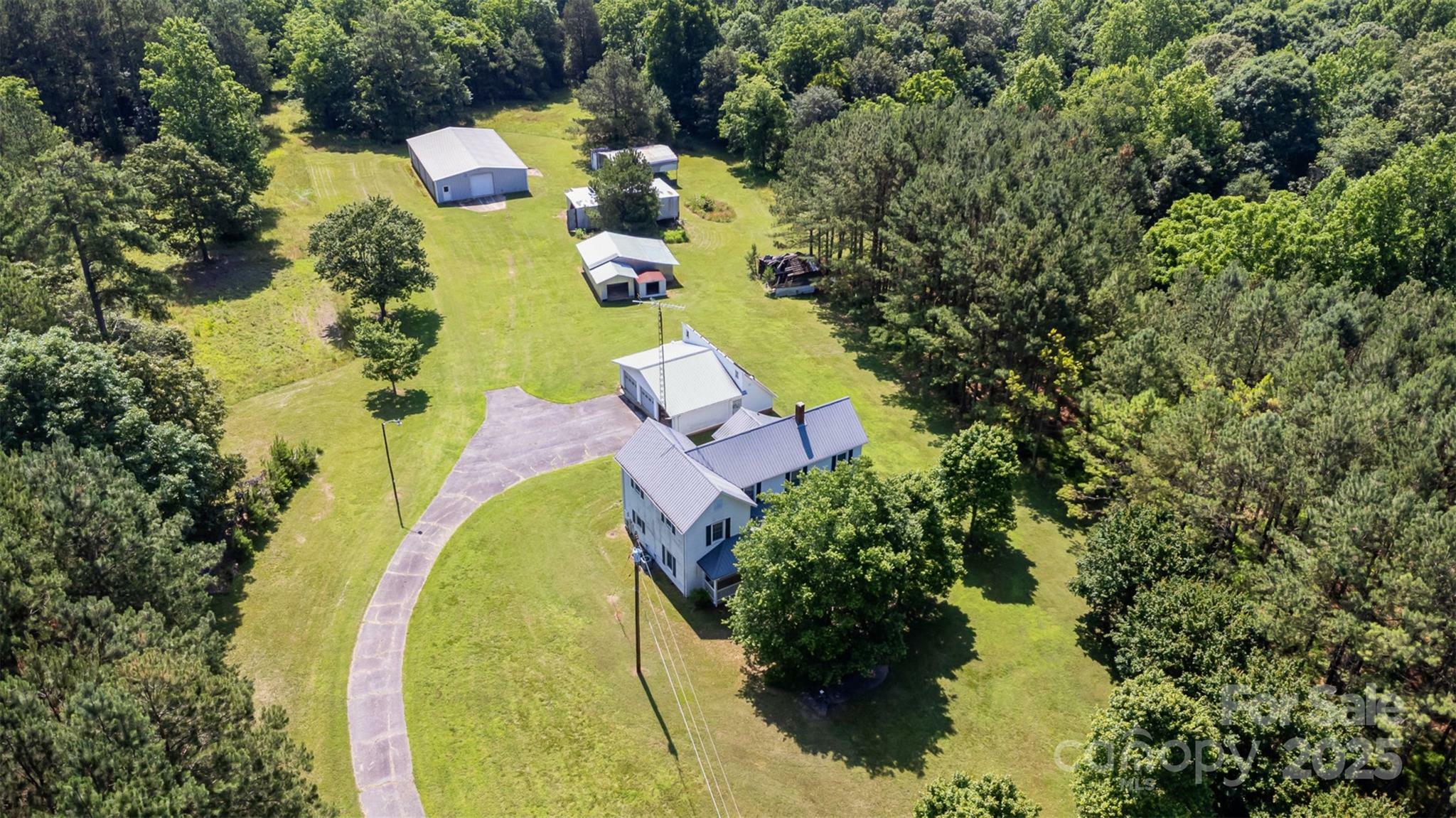 Property Photo:  130 Merton Road  NC 28090 