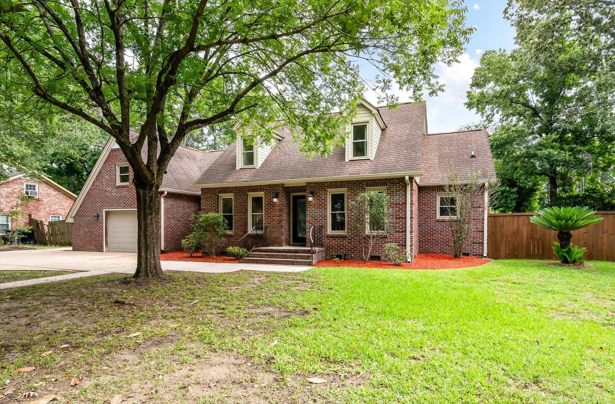 Property Photo: 129 Dunbury Drive SC 29485