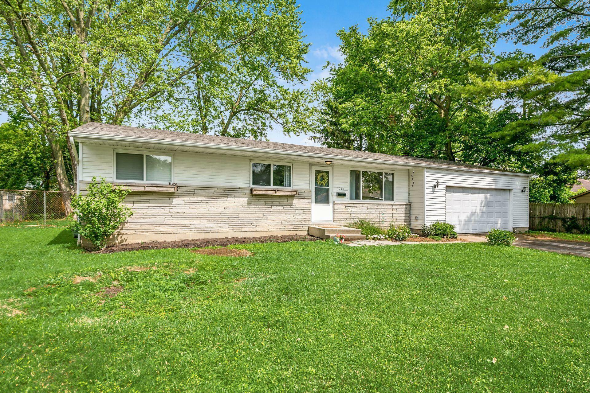 Property Photo: 1058 Erickson Avenue OH 43227