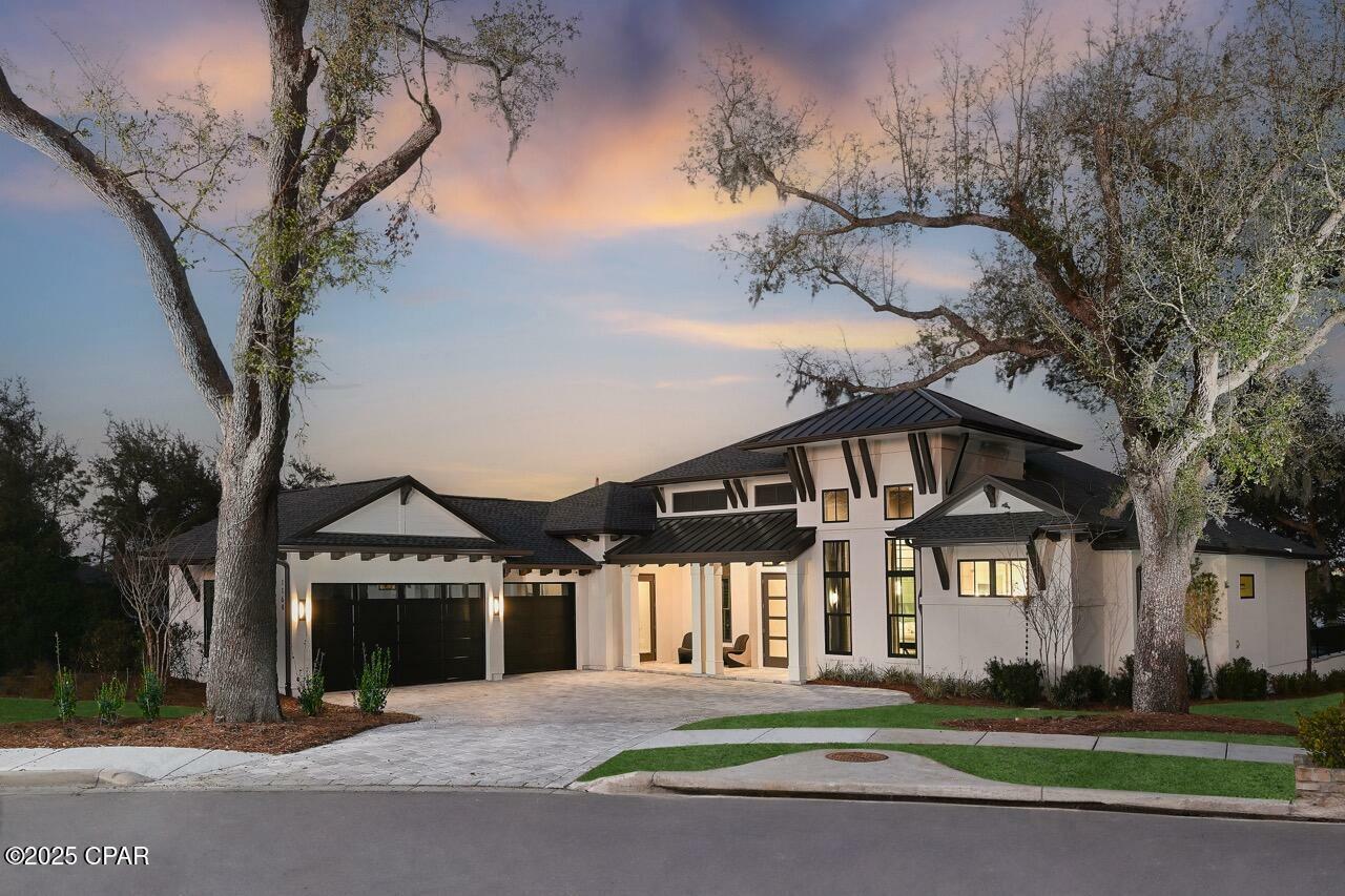 Property Photo: 1164 Cove Pointe Drive FL 32401