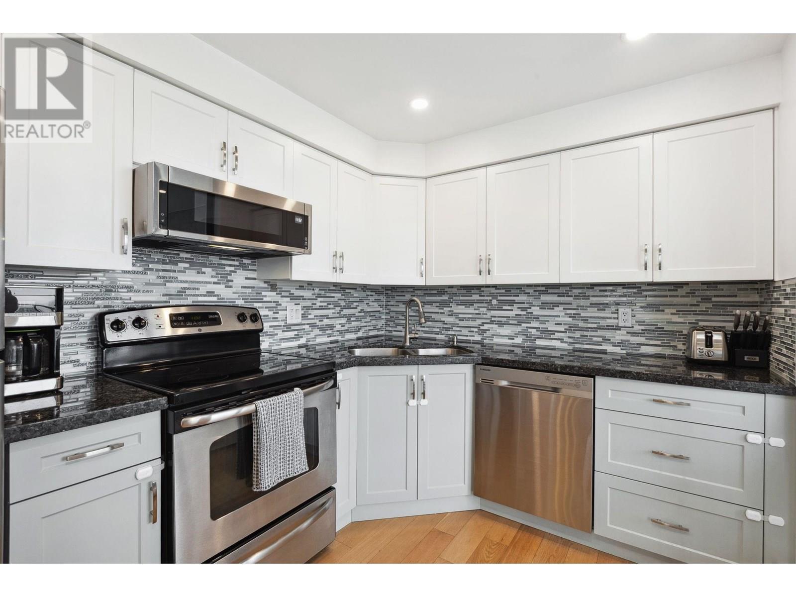 Property Photo: 120 West 2nd Street 1202 BC V7M 1C3