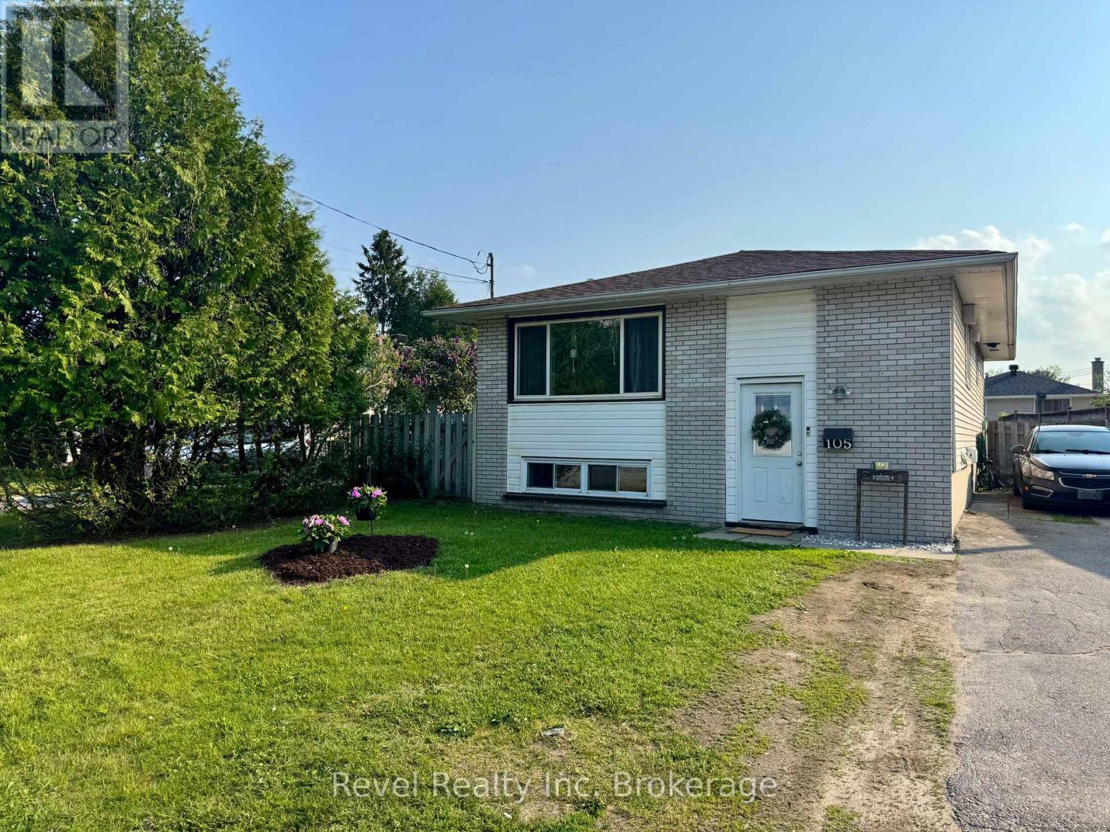 105 Strathcona Drive  North Bay (Ferris) ON P1A 2N5 photo