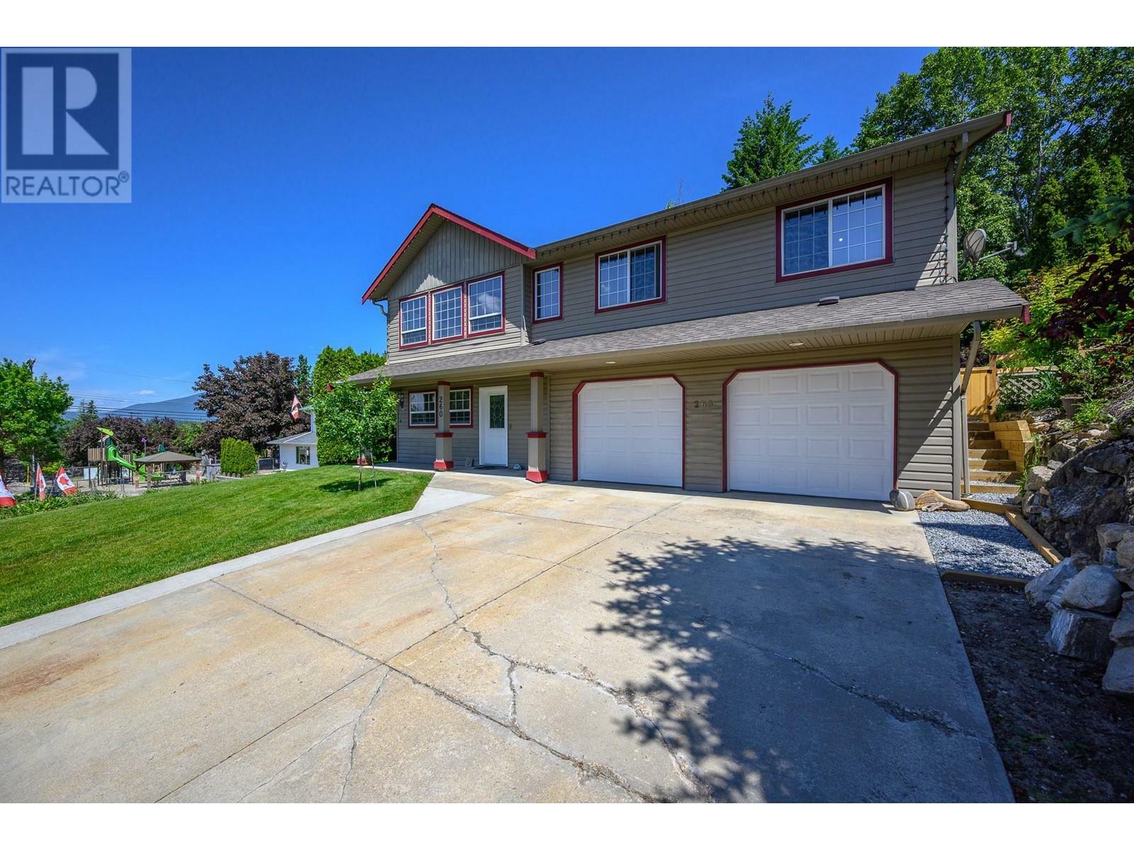 Property Photo: 260 27 Street Southeast BC V1E 1K7