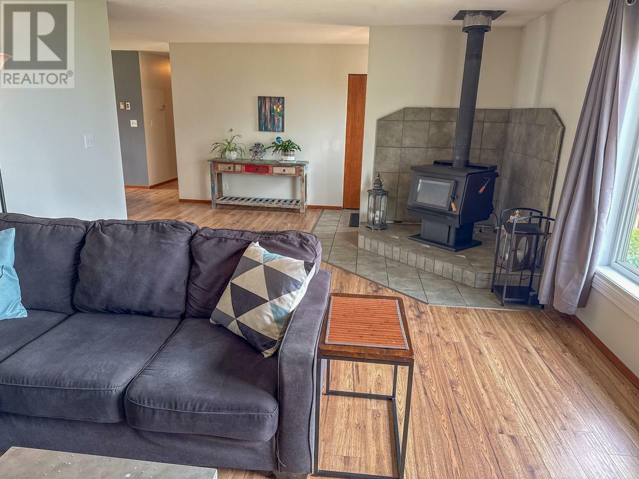 Property Photo: 18 Sunset Boulevard ON P0X 1K0
