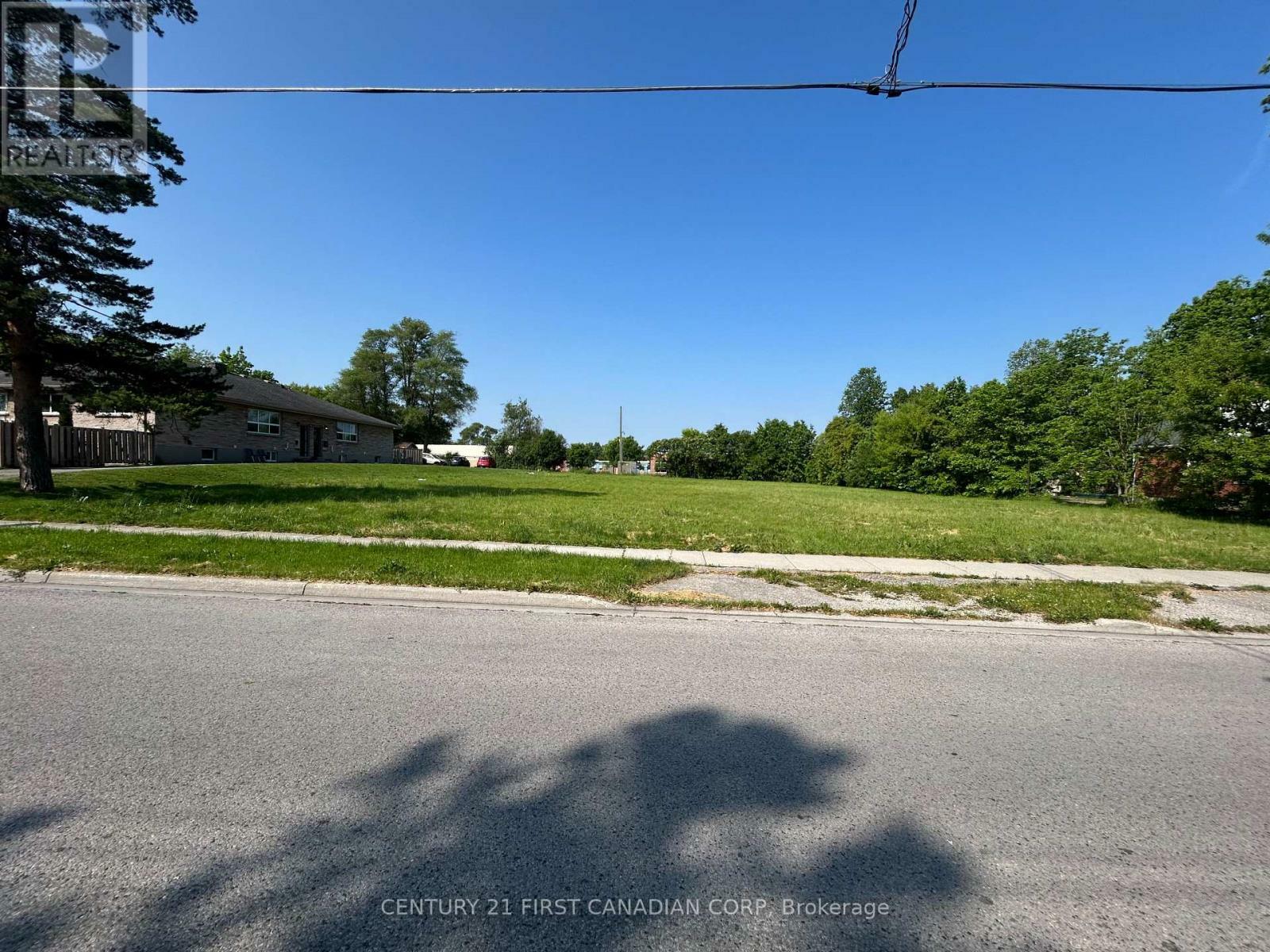 Property Photo:  225 Greenwood Avenue  ON N6J 3G5 
