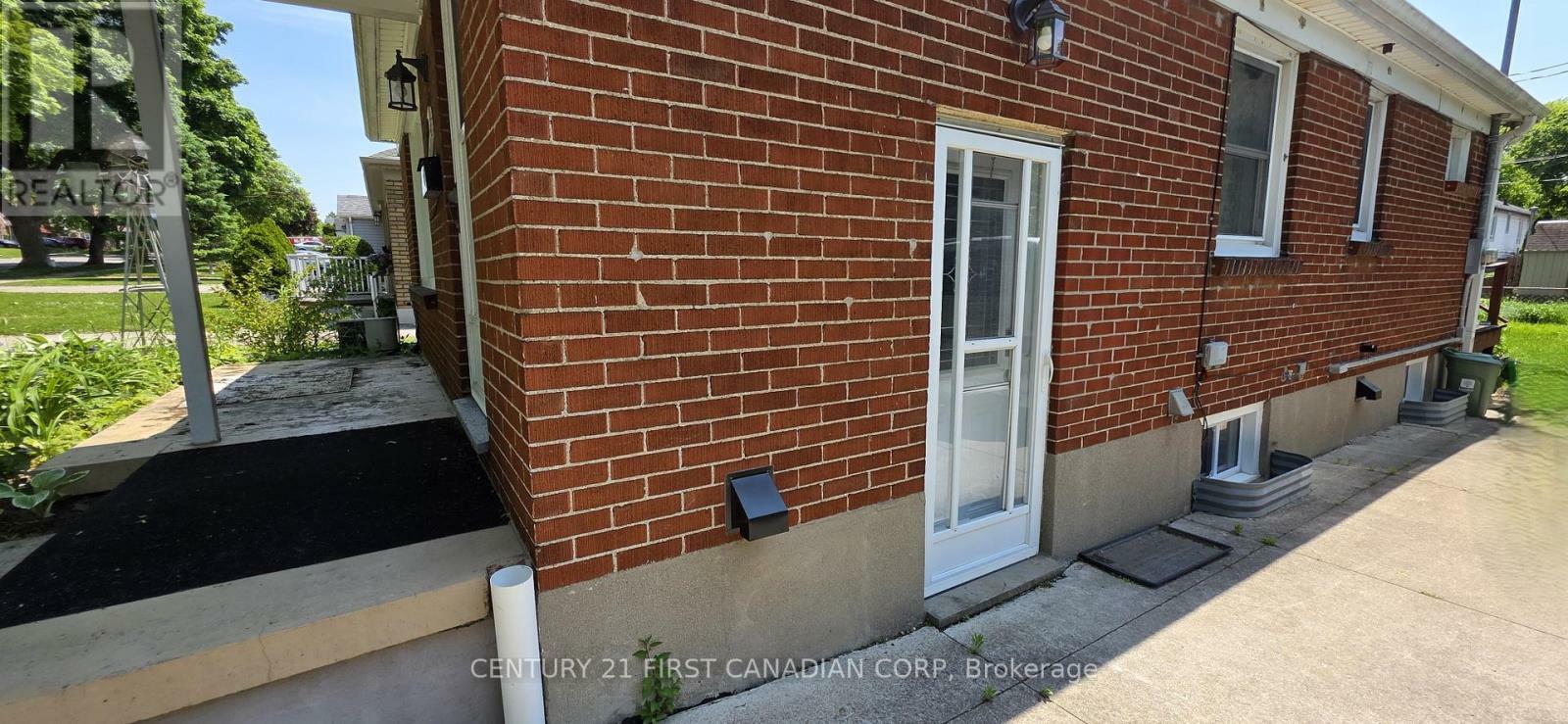Property Photo: 1319 Wilton Avenue ON N5W 2H5