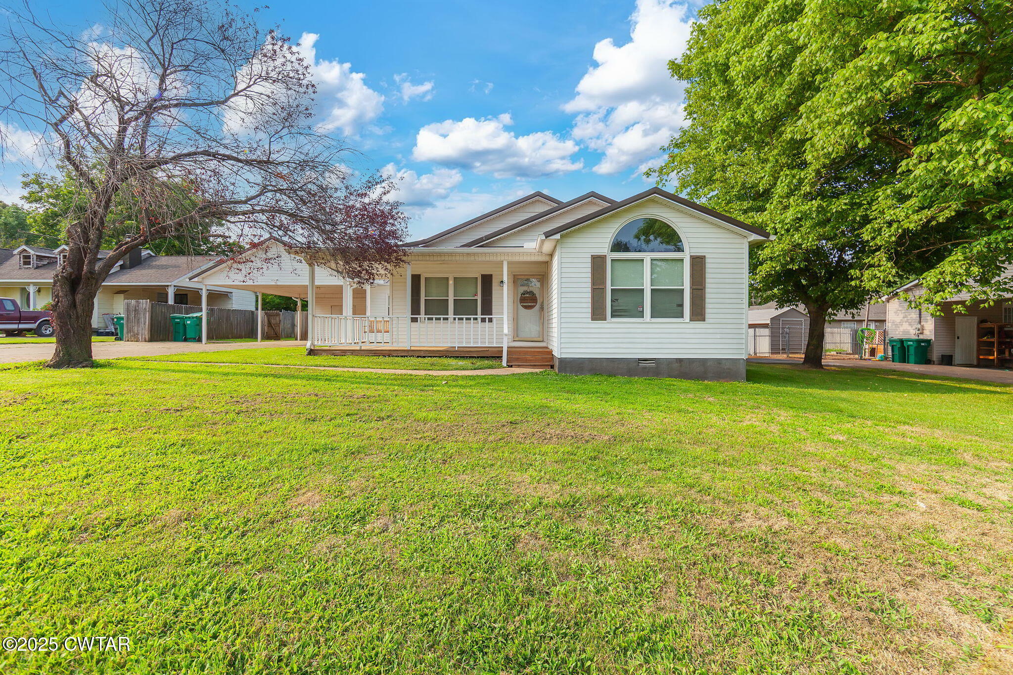 Property Photo: 211 Bryce Cove TN 38355