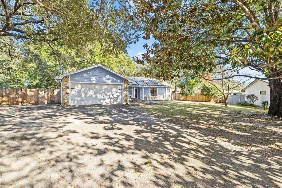 Property Photo: 12 Corbin Court FL 32578
