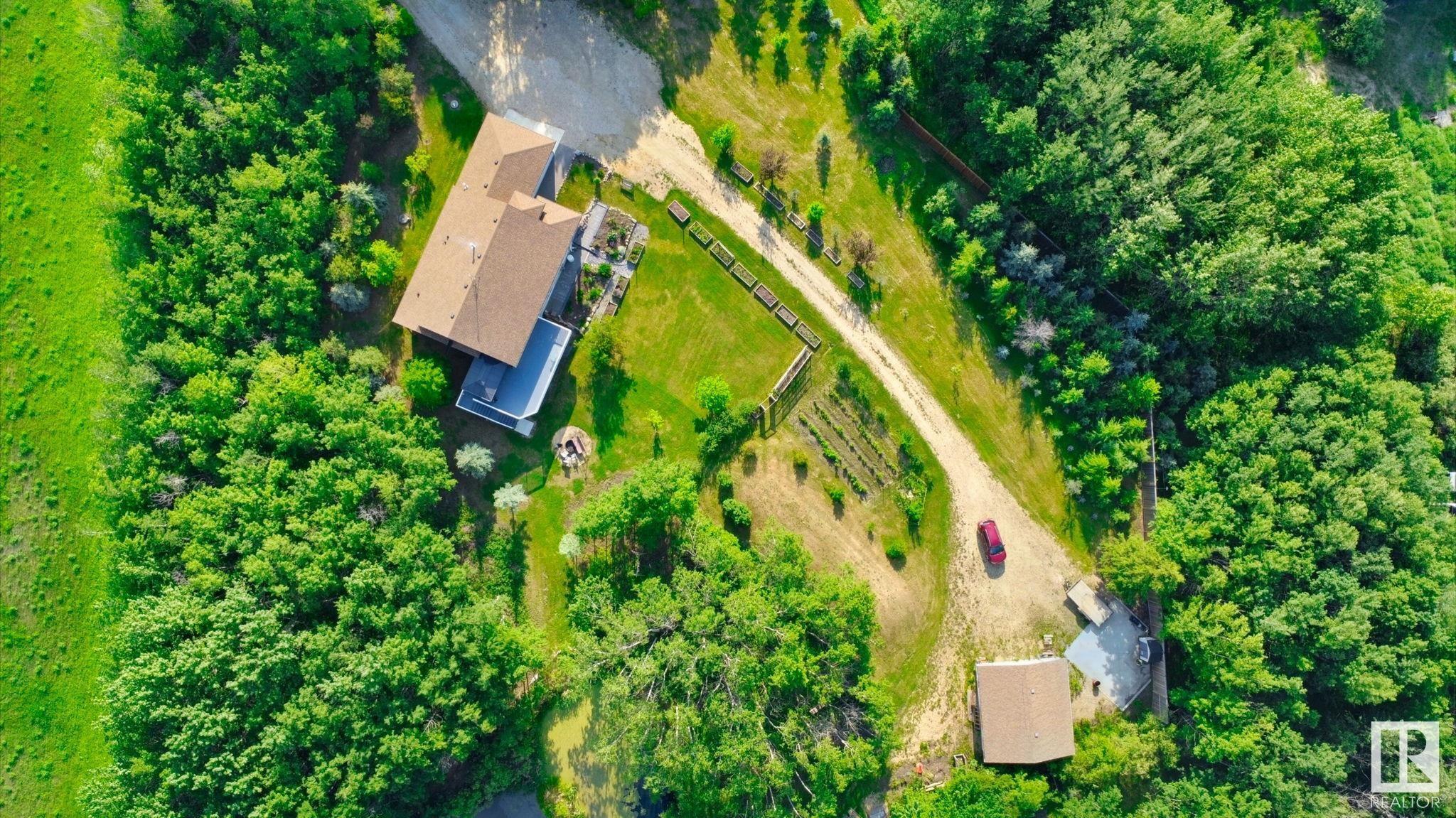Property Photo: 50240 Rge Rd 225 AB T0B 3M1