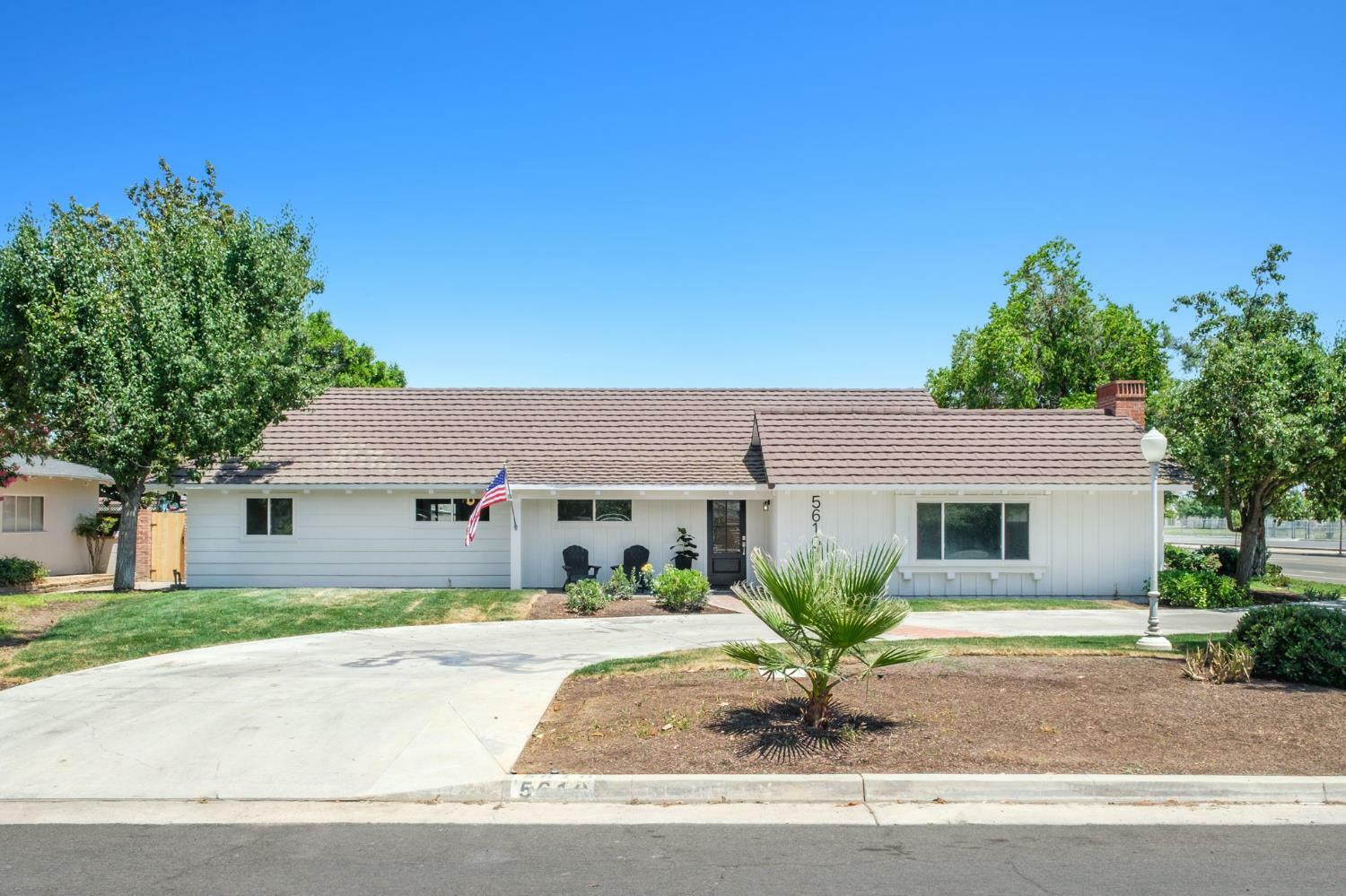 Property Photo:  5610 N Arthur Avenue  CA 93711 