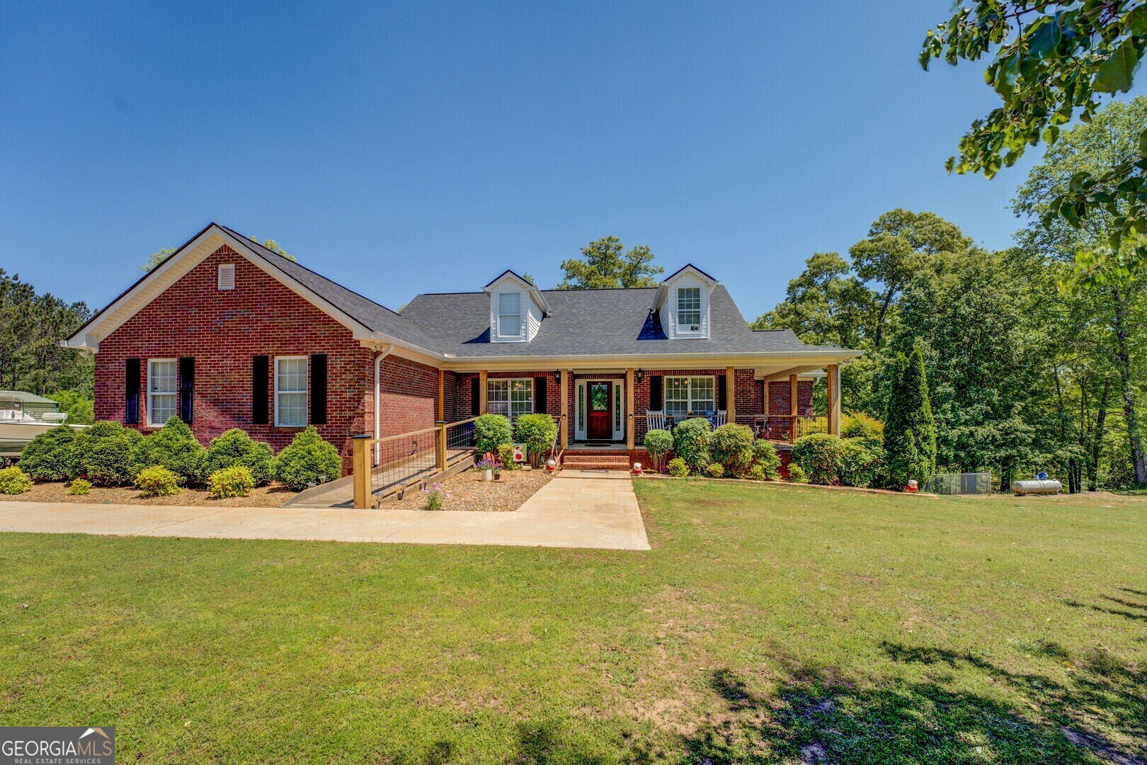 Property Photo: 637 Lakeview Drive GA 30056