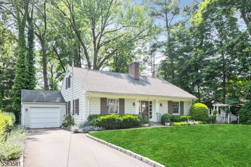 Property Photo: 40 Bowers Rd NJ 07006