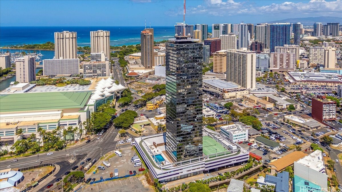 Property Photo:  1750 Kalakaua Avenue 1303  HI 96826 
