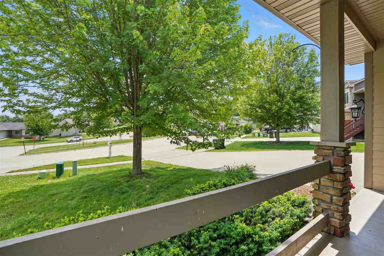 Property Photo: 824 Olde McCabe Cir IA 52241