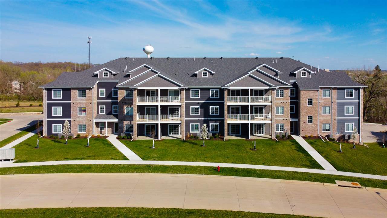 2875 Spring Rose Cir #301  Coralville IA 52241 photo