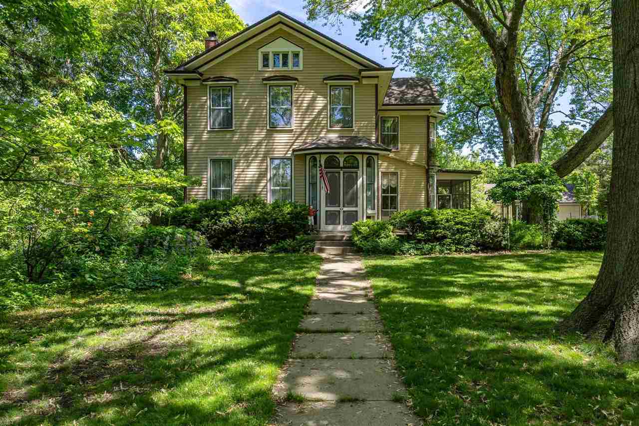 820 Kirkwood Ave  Iowa City IA 52240 photo