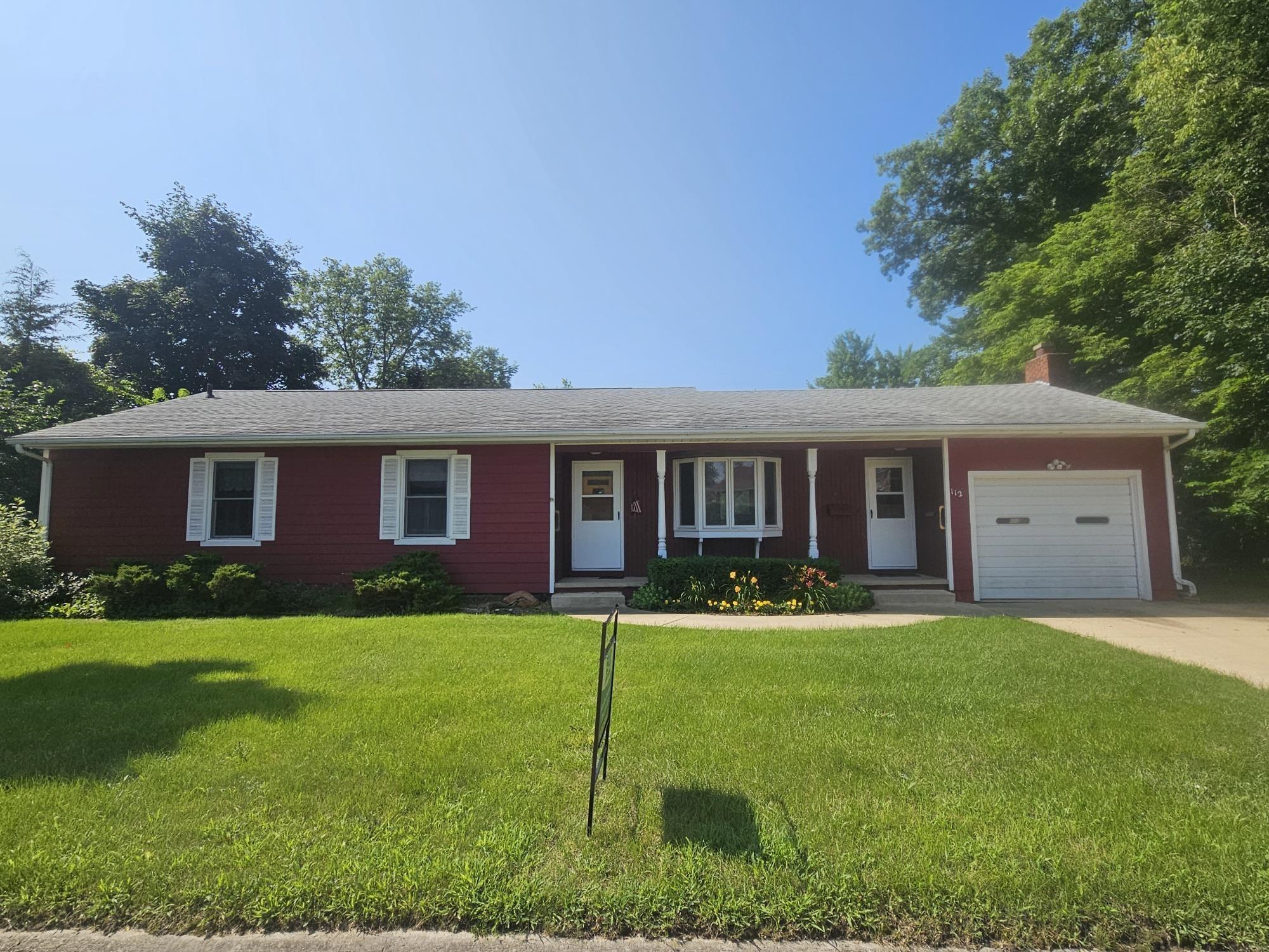 112 6th St. NE  Oelwein IA 50662 photo