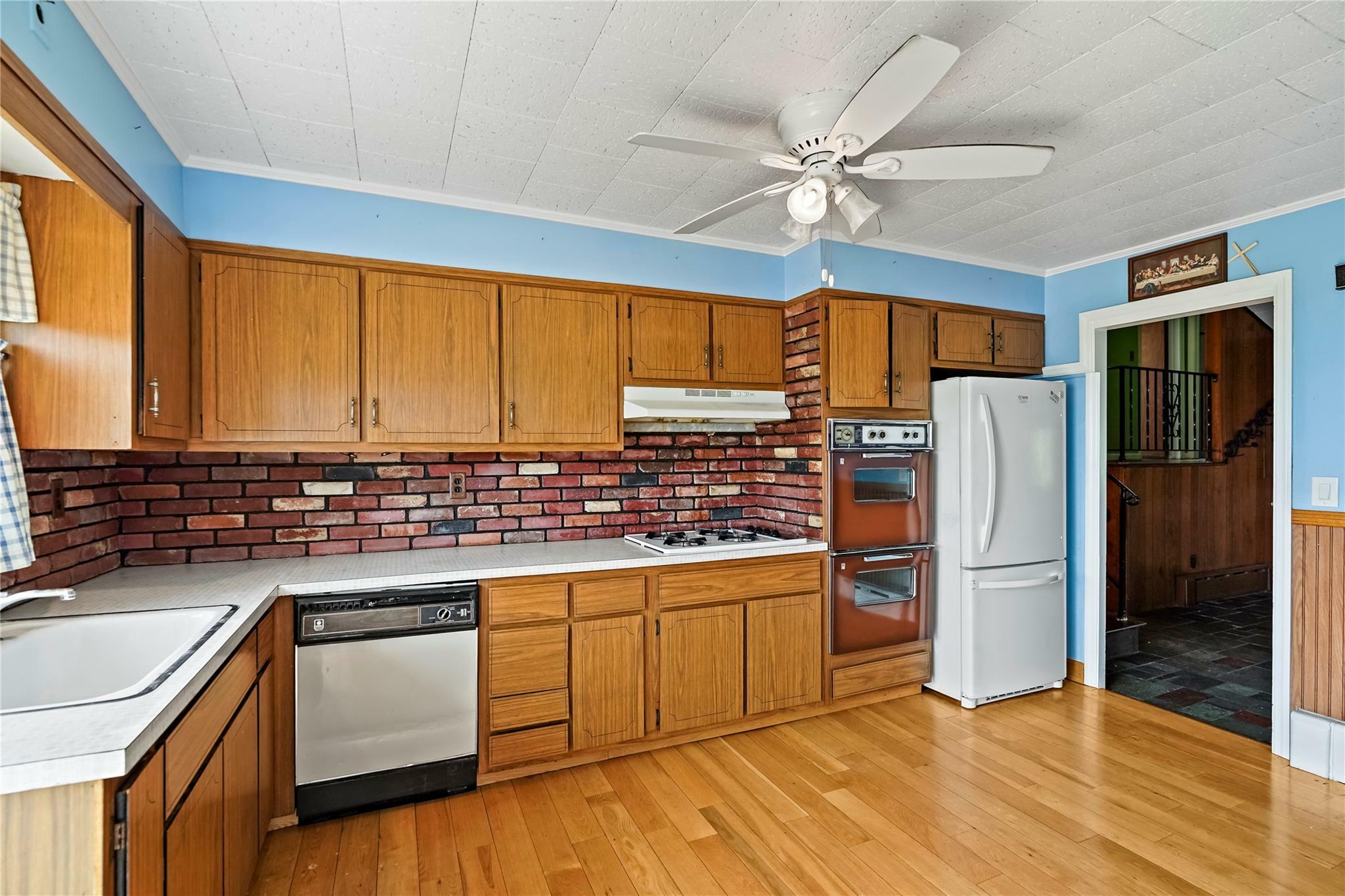 Property Photo: 54 Albemarle Place NY 10701