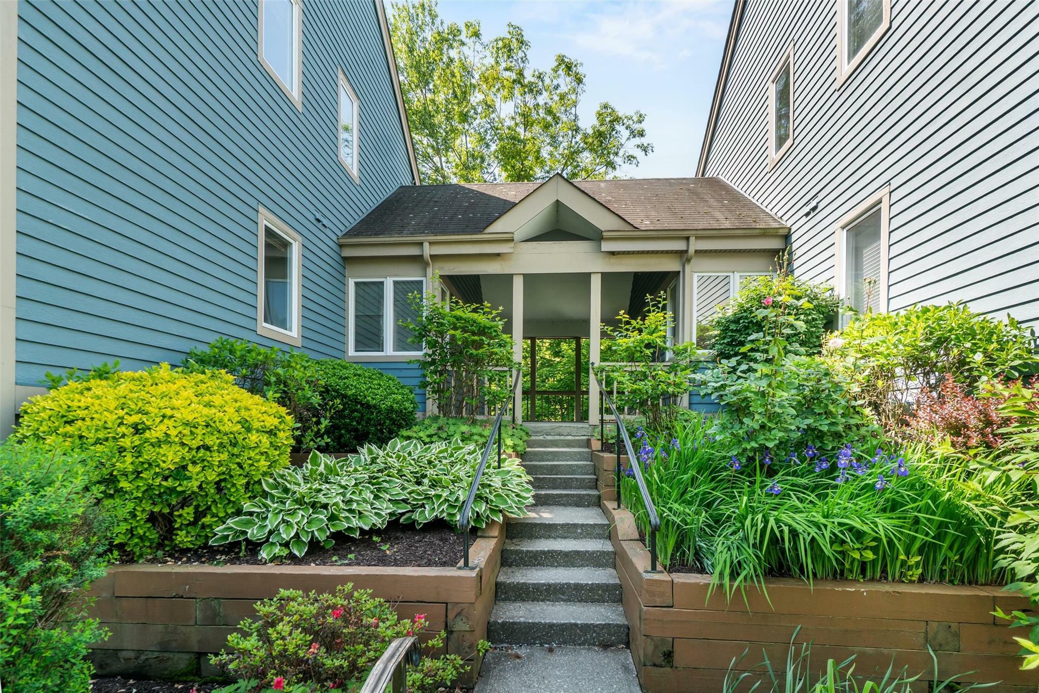 Property Photo: 5702 Manor Drive 5702 NY 10566