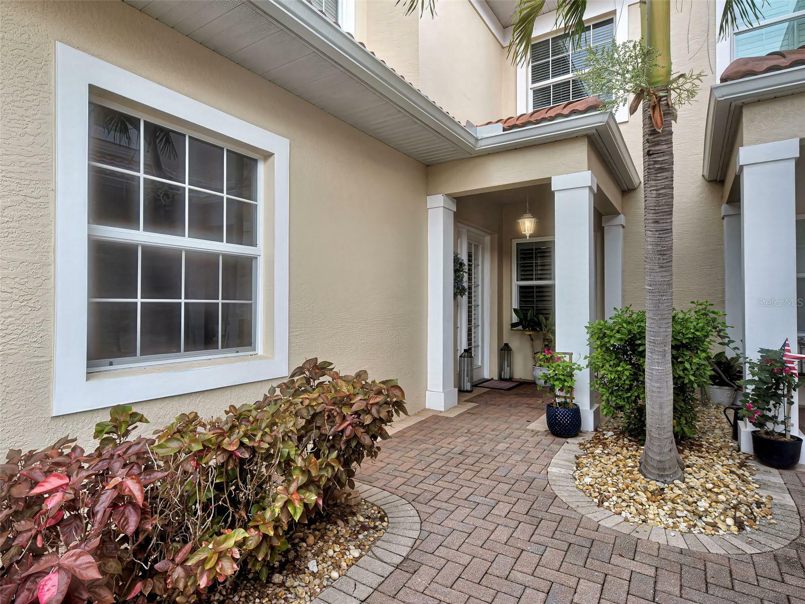Property Photo: 2590 Tarpon Cove Drive 811 FL 33950