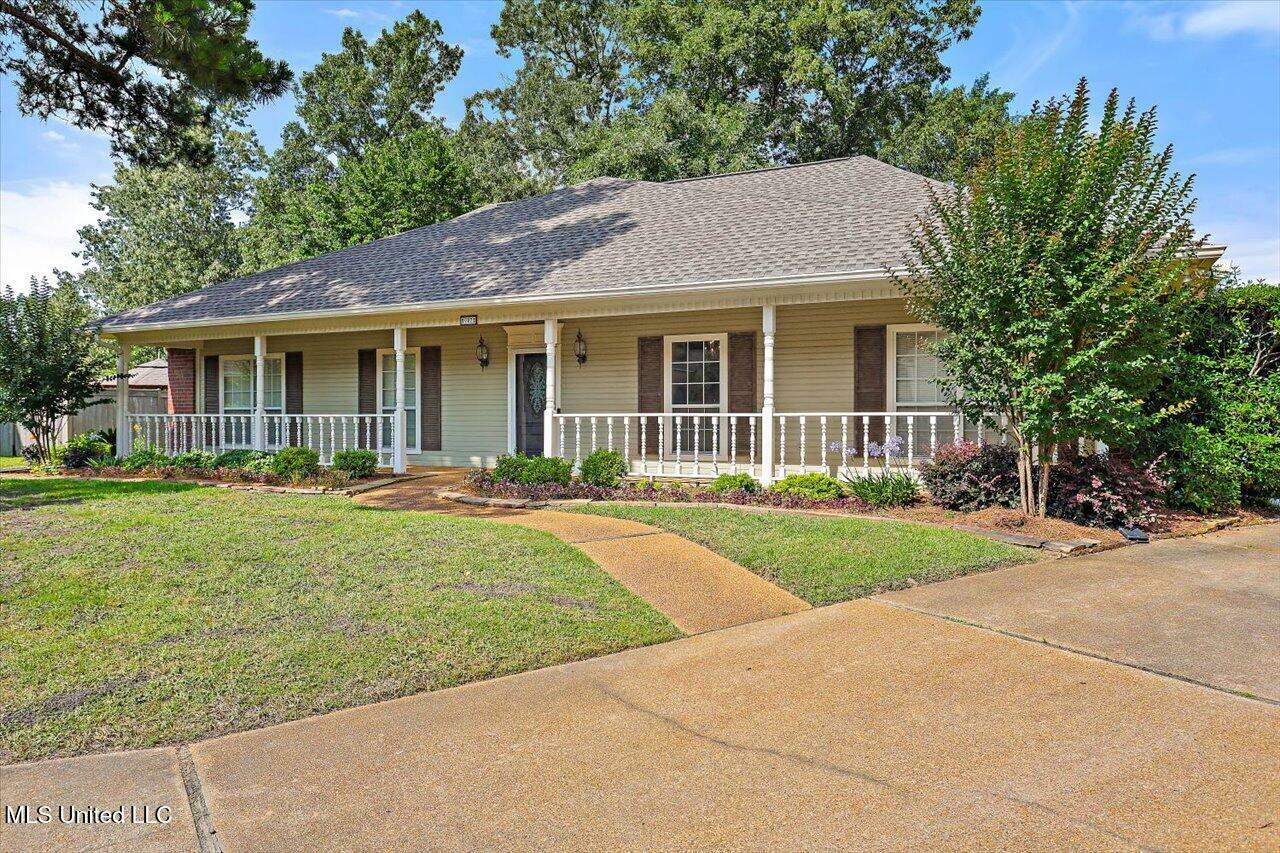 Property Photo: 907 Tetbury Place MS 39047