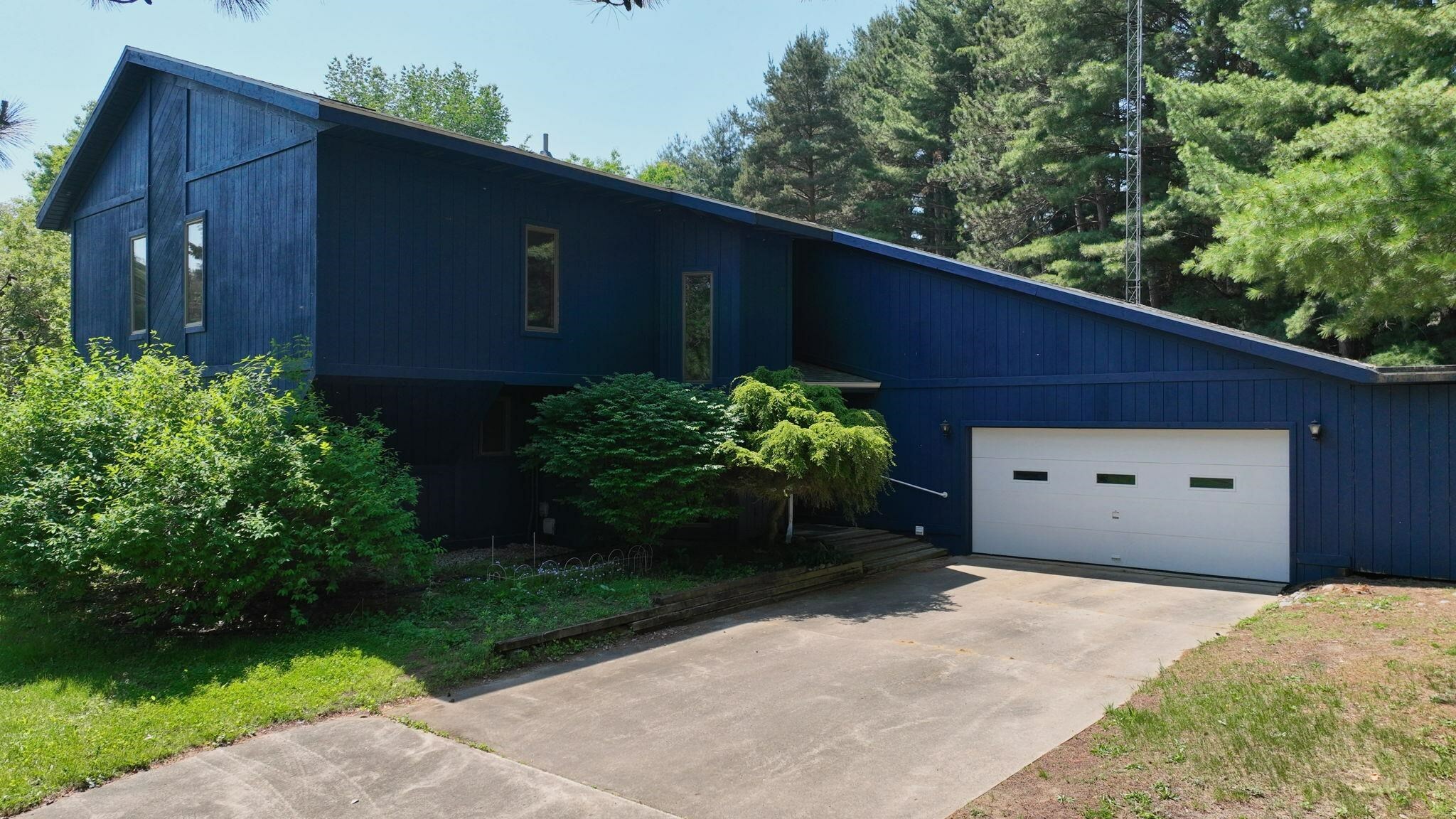 Property Photo:  160 Wire Line Road  MI 48723 