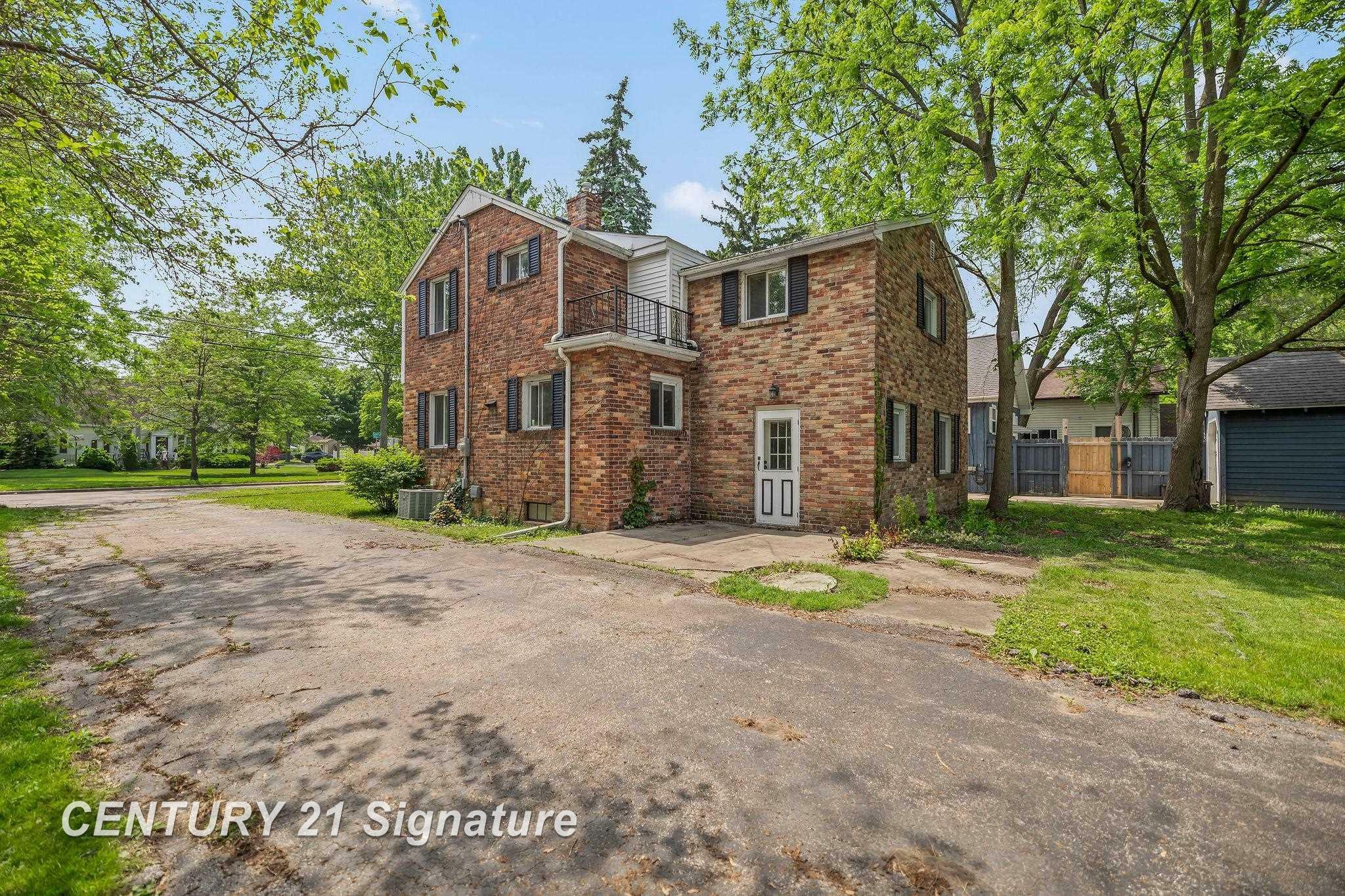 Property Photo: 3224 Court Street MI 48602