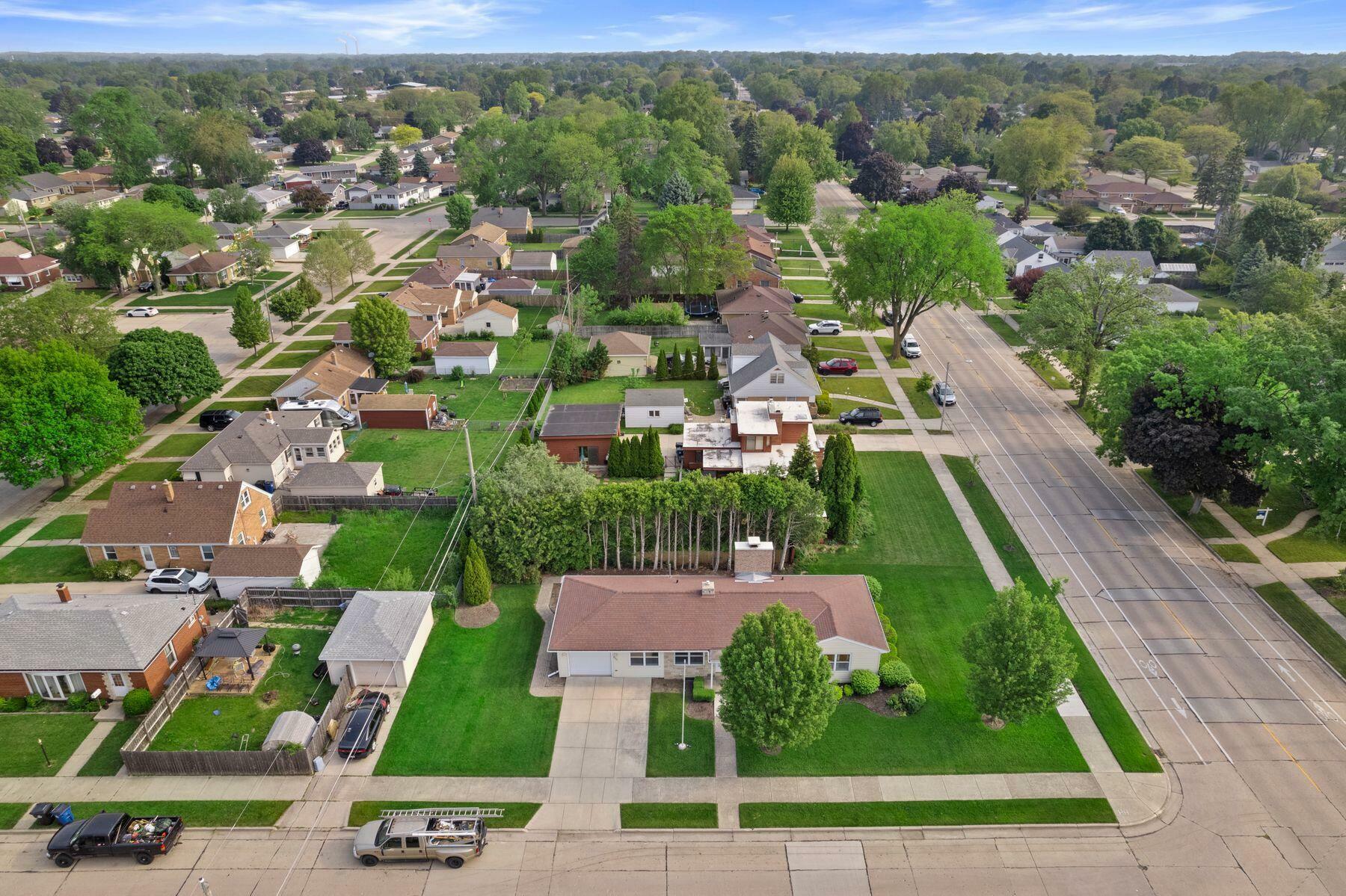 Property Photo: 600 Lombard Ave WI 53402