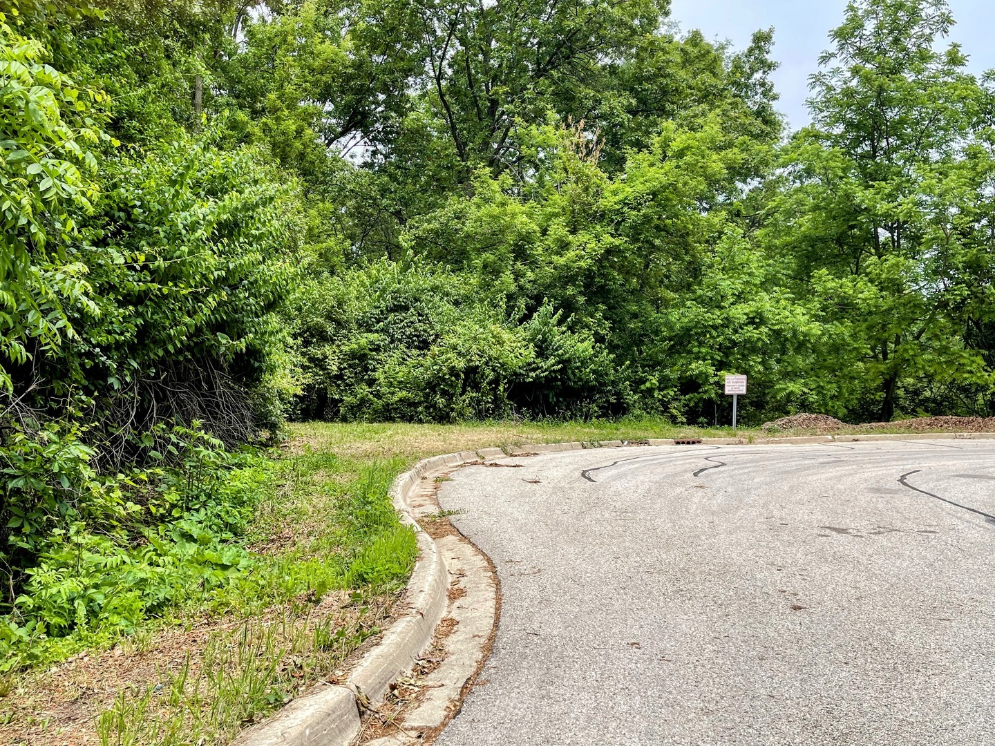 Property Photo: 7106 Forest Oak Drive IL 60050