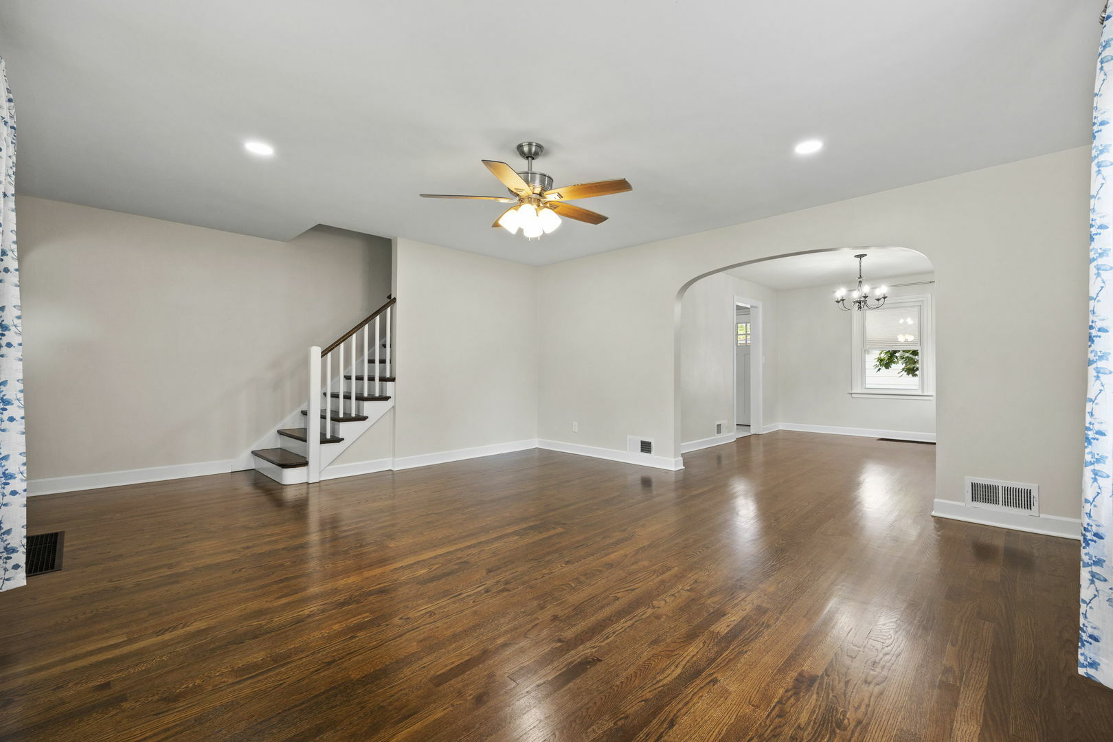 Property Photo: 714-716 S River Street 714 IL 60538