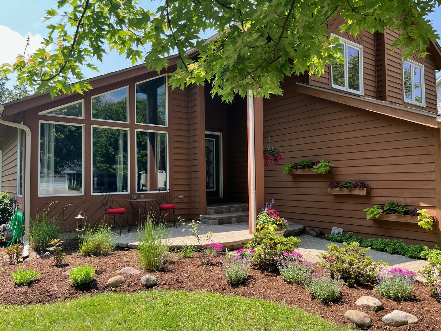 Property Photo: 978 Merrimac Circle IL 60540