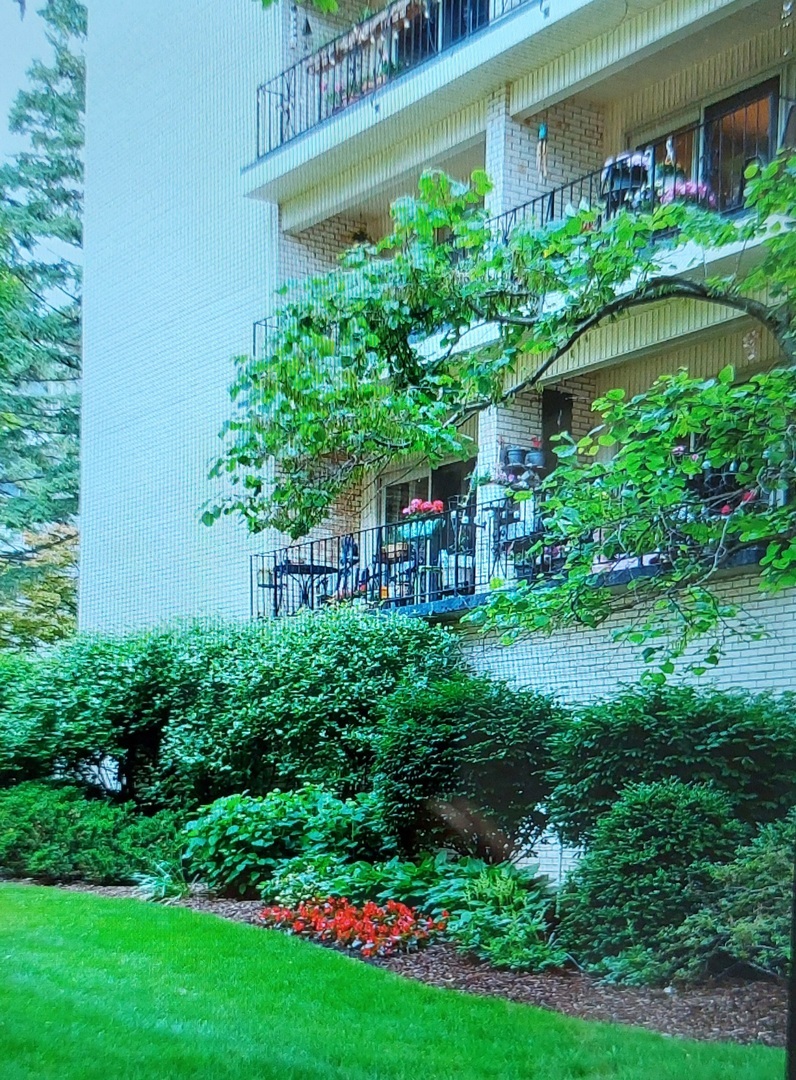407 N Franklin Avenue 5F  River Forest IL 60305 photo