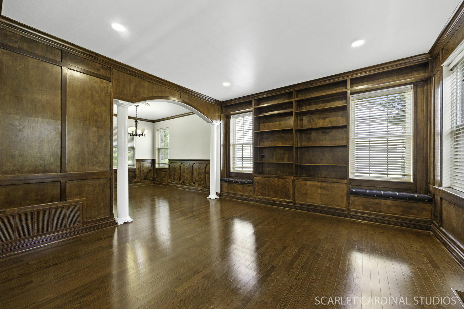Property Photo: 2783 Hillsboro Boulevard IL 60503