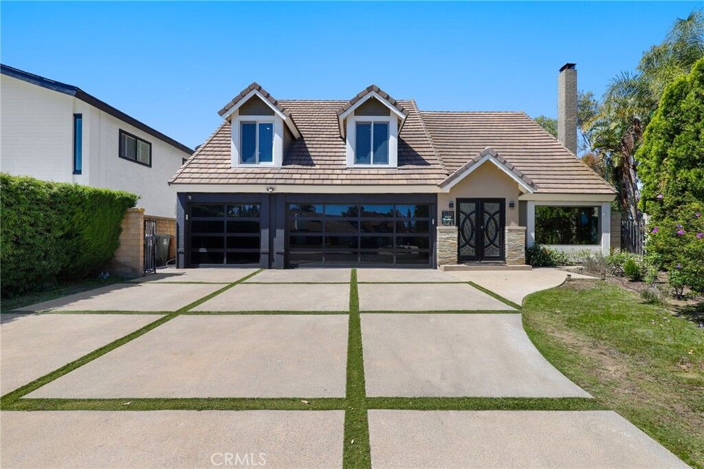 Property Photo:  536 S Circulo Lazo  CA 92807
