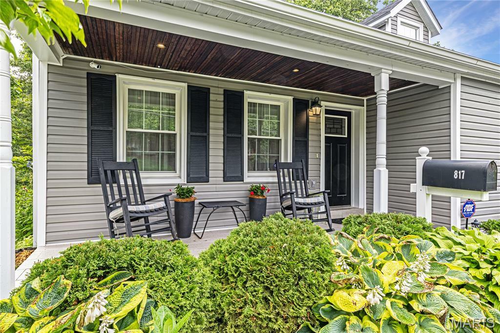 Property Photo: 817 S Ballas Road MO 63122