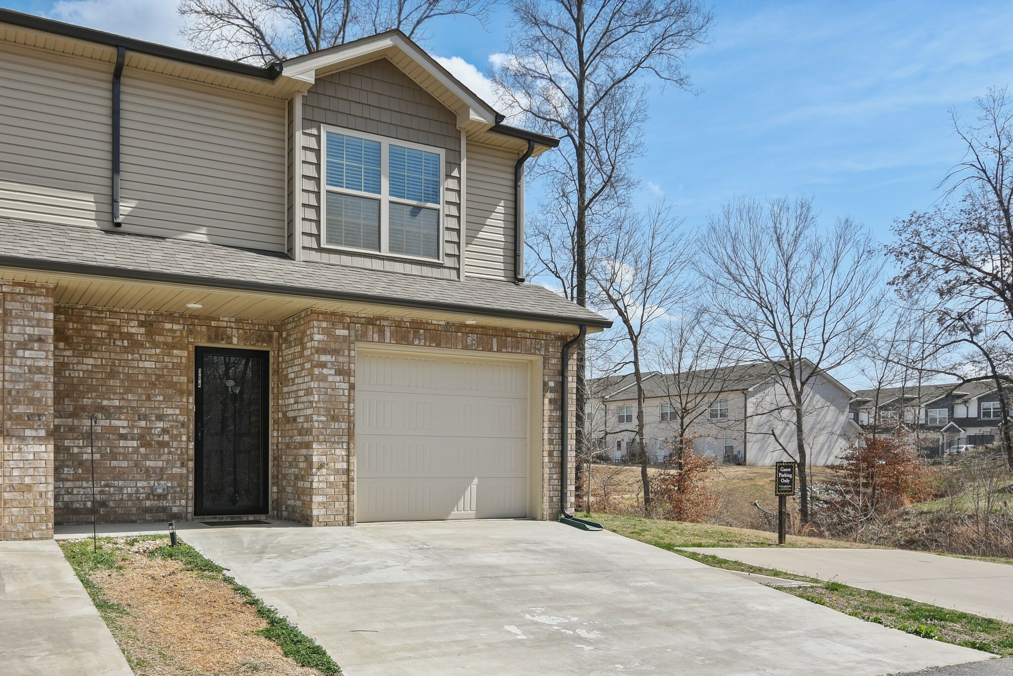Property Photo: 135 Country Ln 304 TN 37043