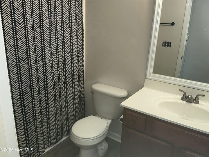 Property Photo: 4015 W T Whitehead Drive NC 28546