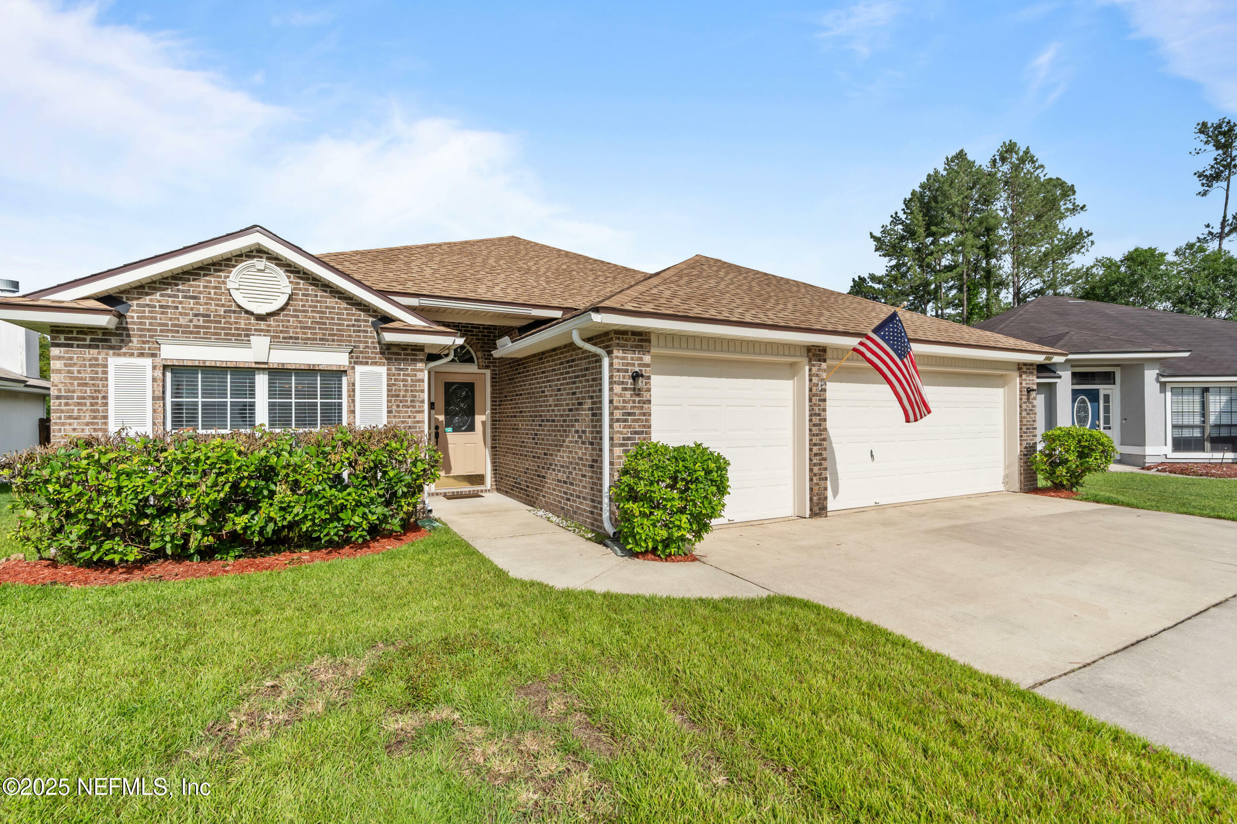 Property Photo: 1861 Heartpine Drive FL 32068