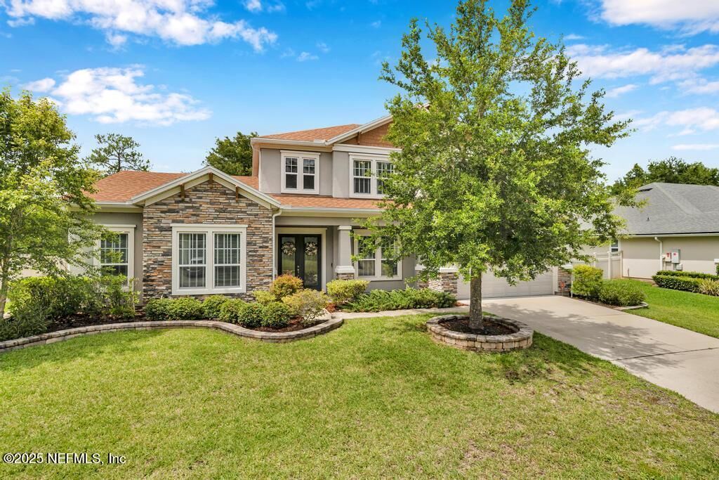 Property Photo: 3843 Mediterranean Court FL 32223